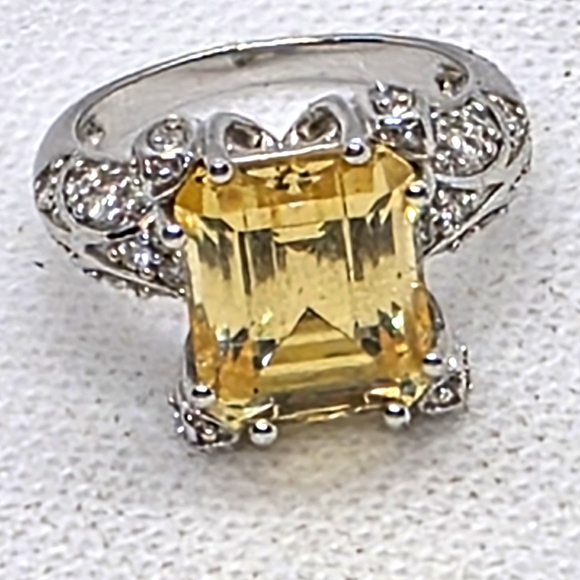 SOLD Mesmerizing Estate Victoria Wieck Canary Quartz Sparkling Ring - Picture 9 of 9